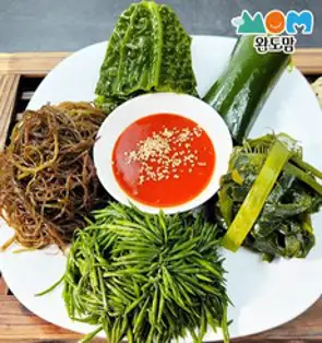 완도맘 손질하여 데친 완도 해초 모듬한상 120gx5팩 (곰피미역+톳+다시마+물미역+꼬시래기), 1세트, 120g